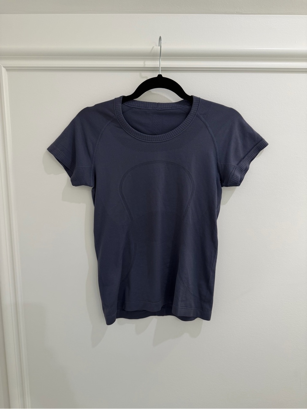 Lululemon athletic top